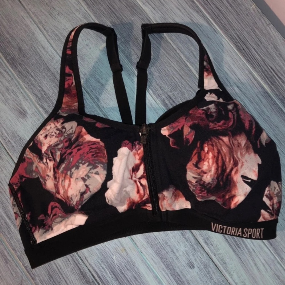 Victoria secret sports bra 34C
